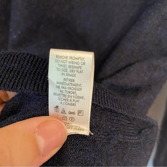 Calvin Klein Merino Wool Men's Deep Blue long sleeve V-Neck Sweater large - Picture 7 of 11